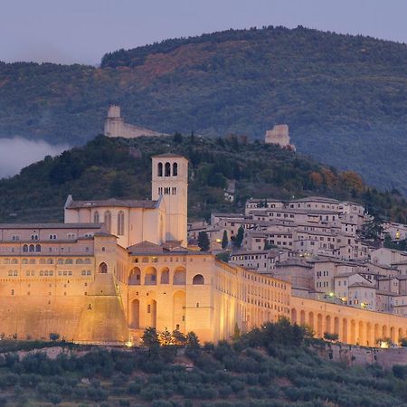 Albergo La Rocca أسيسي المظهر الخارجي الصورة